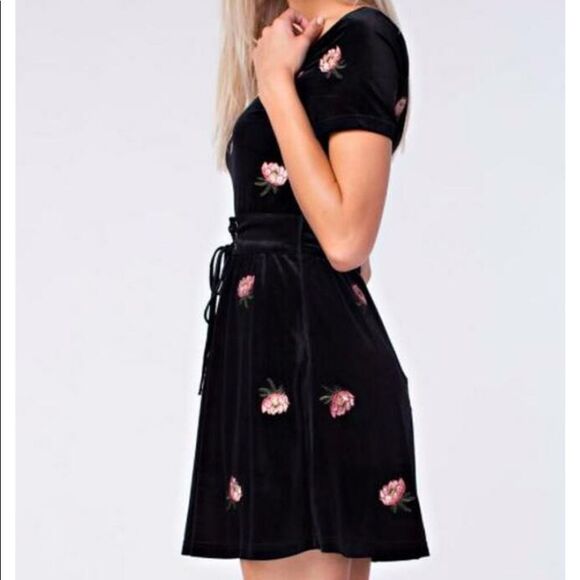 Honey Belle Midnight Reveries Brown Floral Velvet Short Sleeve Corset Dress - Picture 3 of 14